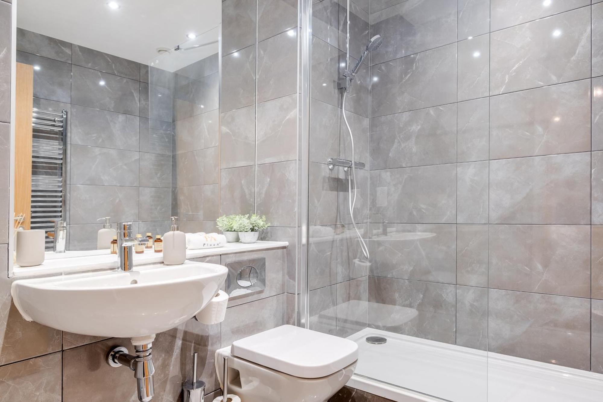 Pluxa Creme Opulence 5 Star Beautiful High End Apartment In Birmingham City Centre Kültér fotó